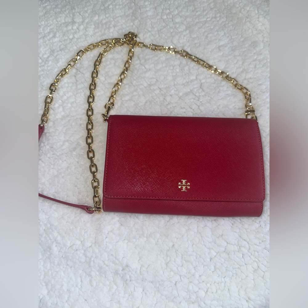 Tory Burch wallet on chain